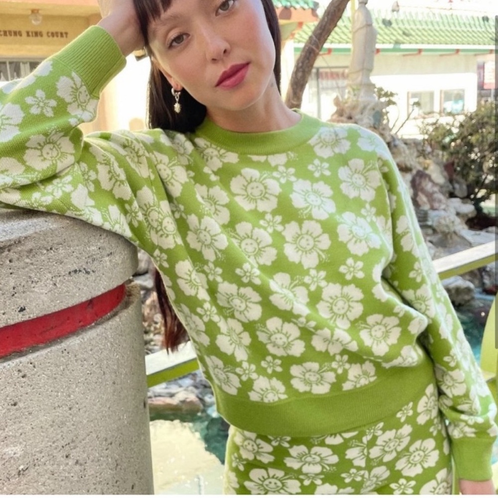 NWT Small Holiday the Label Happy Hawaii Knit Sweater in Olive